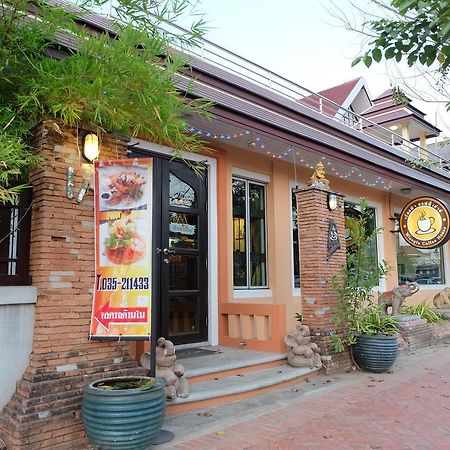 Aiyara House Bed & Breakfast Ayutthaya Bagian luar foto