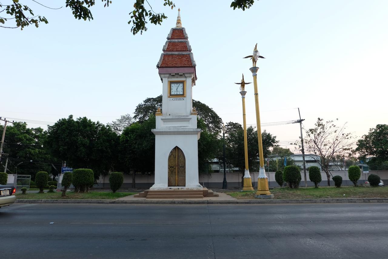 Aiyara House Bed & Breakfast Ayutthaya Bagian luar foto