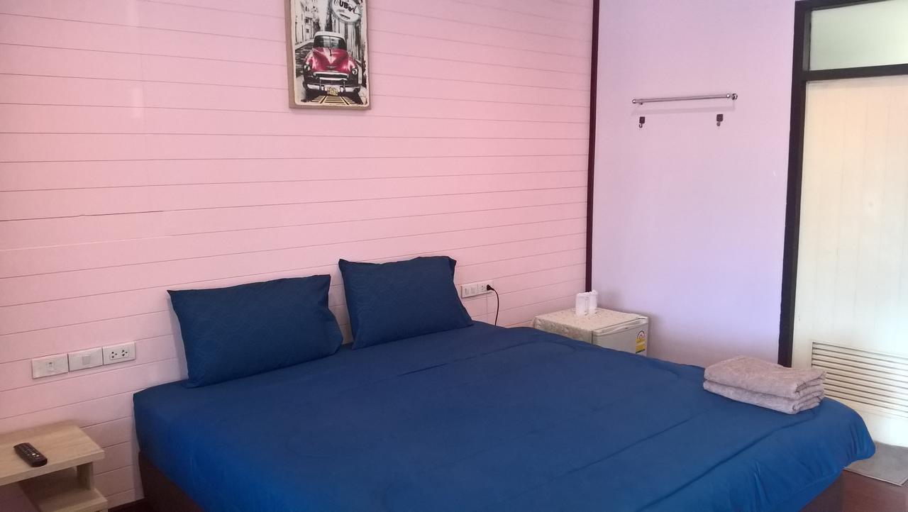 Aiyara House Bed & Breakfast Ayutthaya Bagian luar foto