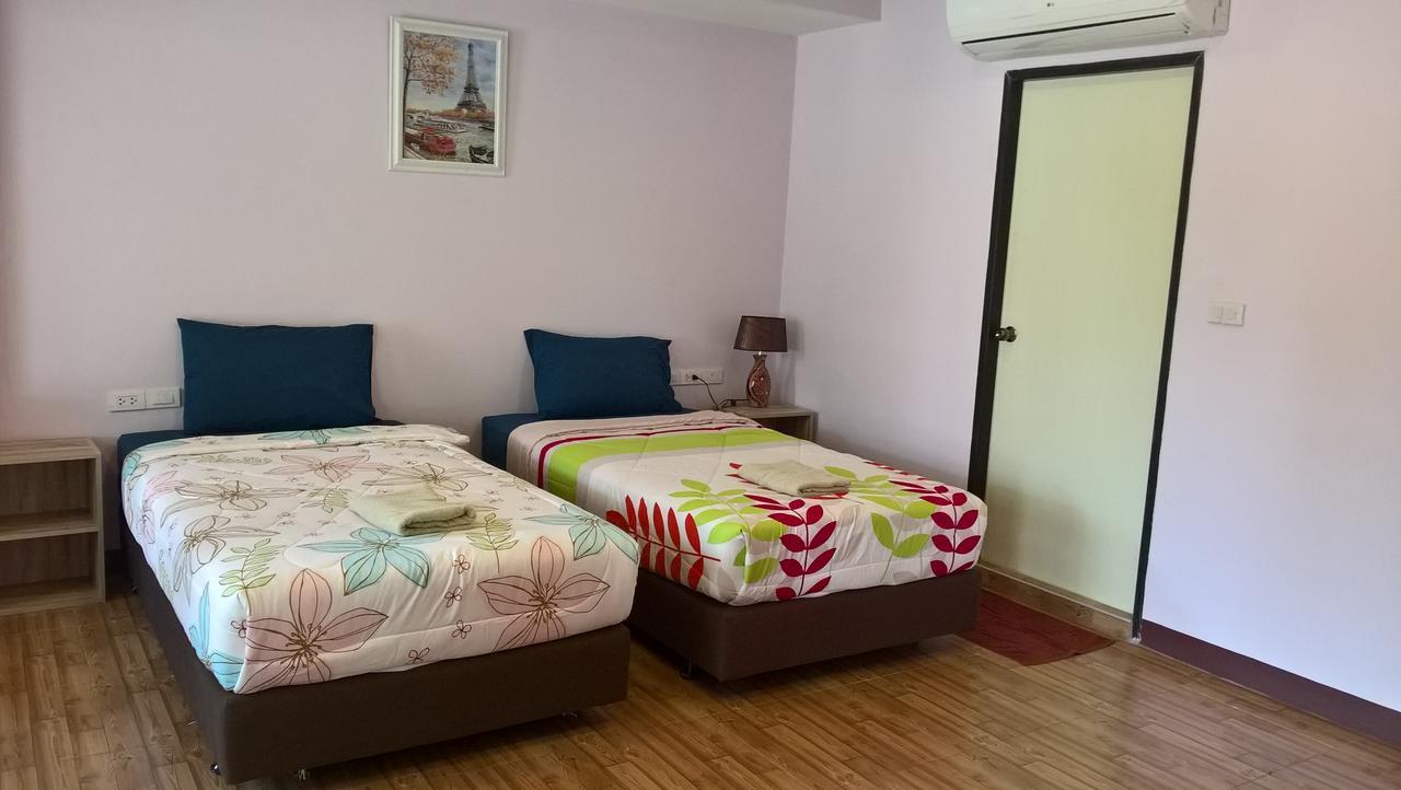 Aiyara House Bed & Breakfast Ayutthaya Bagian luar foto